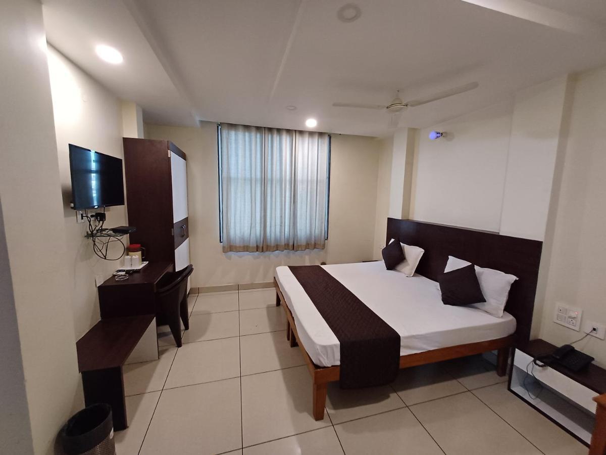 Hotel Rashika Palace Dźajpur Zewnętrze zdjęcie