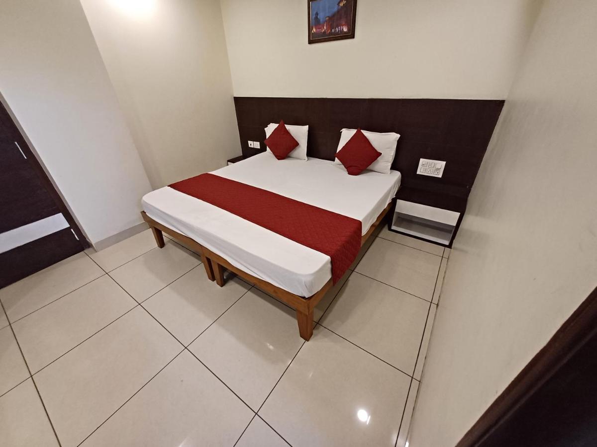 Hotel Rashika Palace Dźajpur Zewnętrze zdjęcie