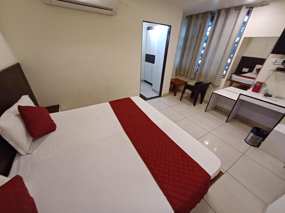 Hotel Rashika Palace Dźajpur Zewnętrze zdjęcie