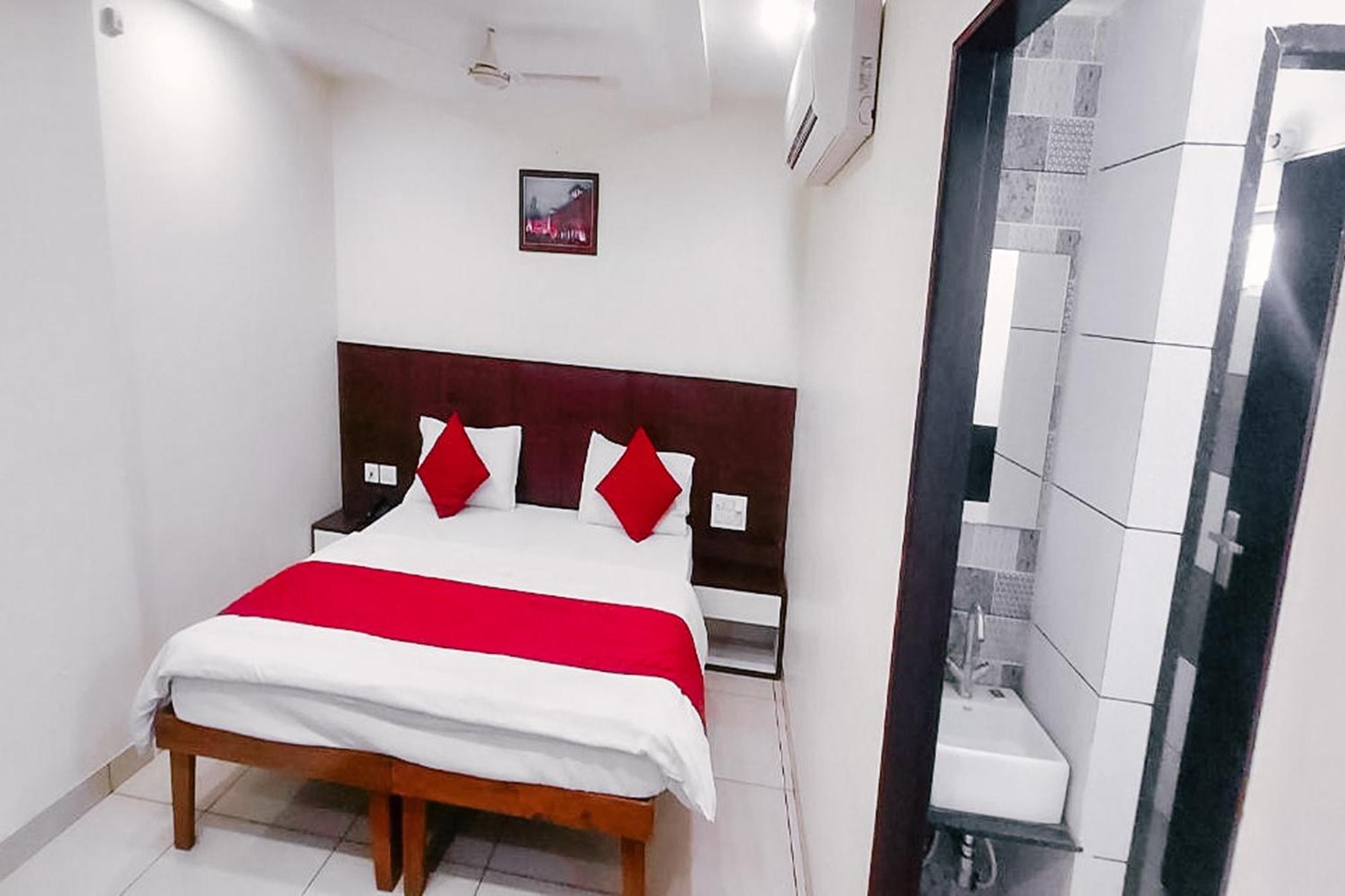 Hotel Rashika Palace Dźajpur Zewnętrze zdjęcie