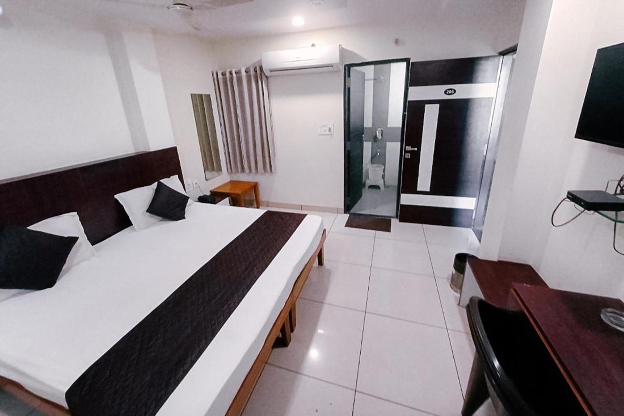 Hotel Rashika Palace Dźajpur Zewnętrze zdjęcie