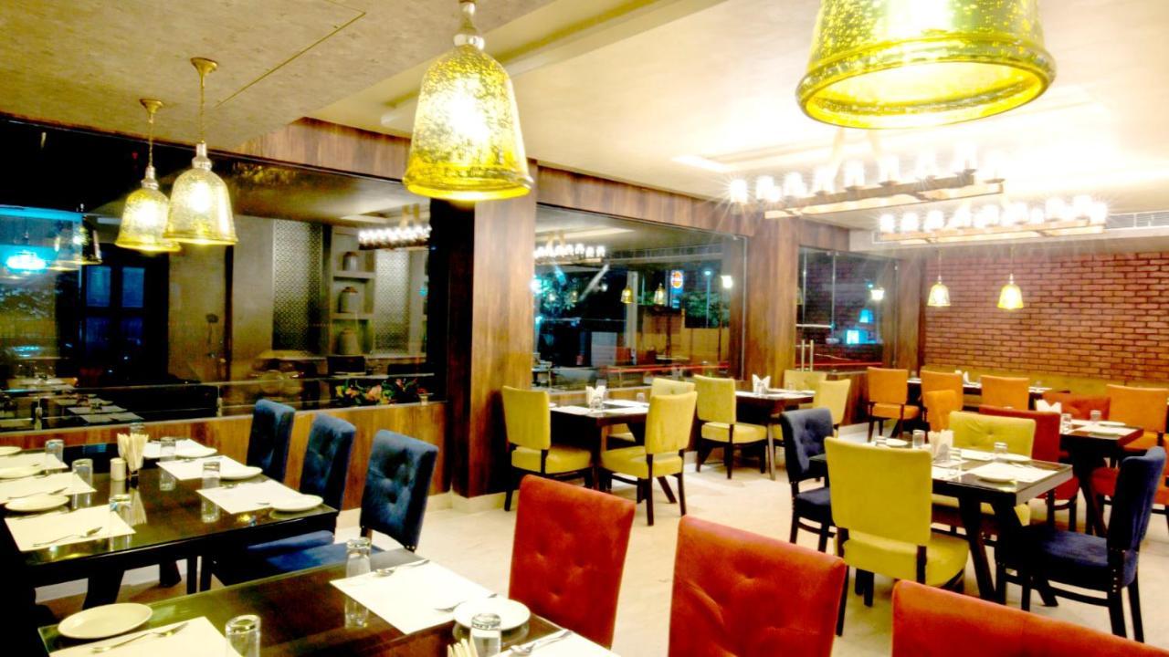 Hotel Rashika Palace Dźajpur Zewnętrze zdjęcie