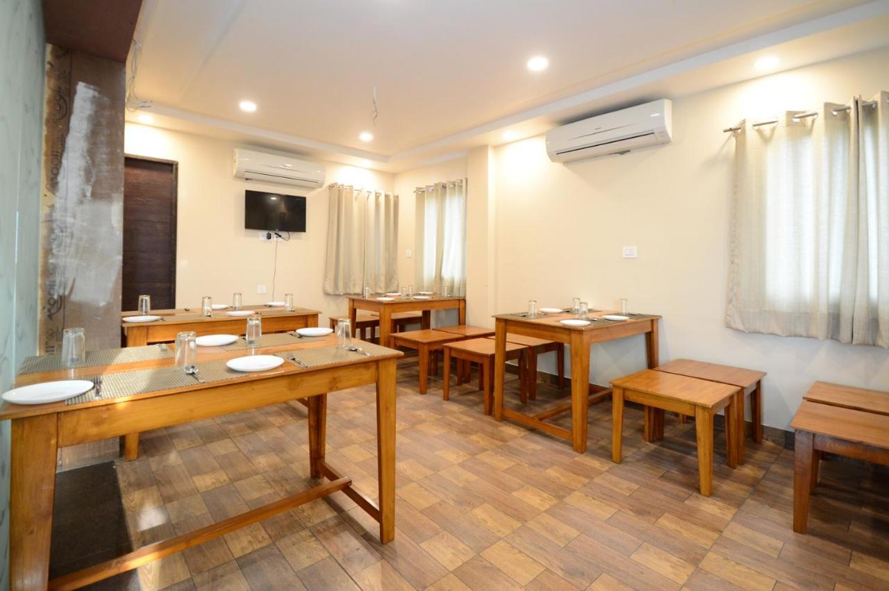 Hotel Rashika Palace Dźajpur Zewnętrze zdjęcie